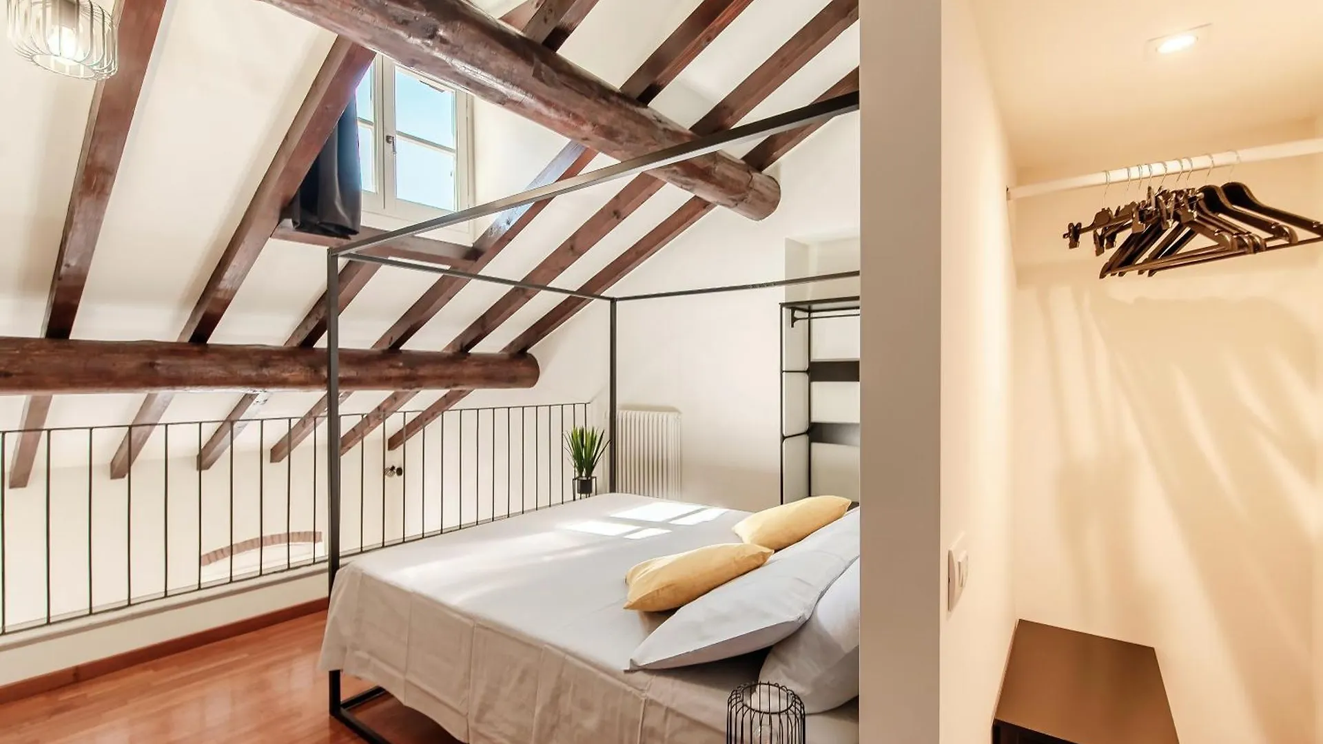 Ortensia Apartment - House Of Travelers Como 0*,
